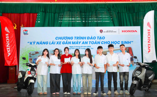 Chào năm học mới 2025-2026, Honda Việt Nam tái khởi động  “Khóa bồi dưỡng kiến thức pháp luật và kỹ năng lái xe gắn máy an toàn cho  học sinh Trung học phổ thông và các cơ sở Giáo dục nghề nghiệp”
